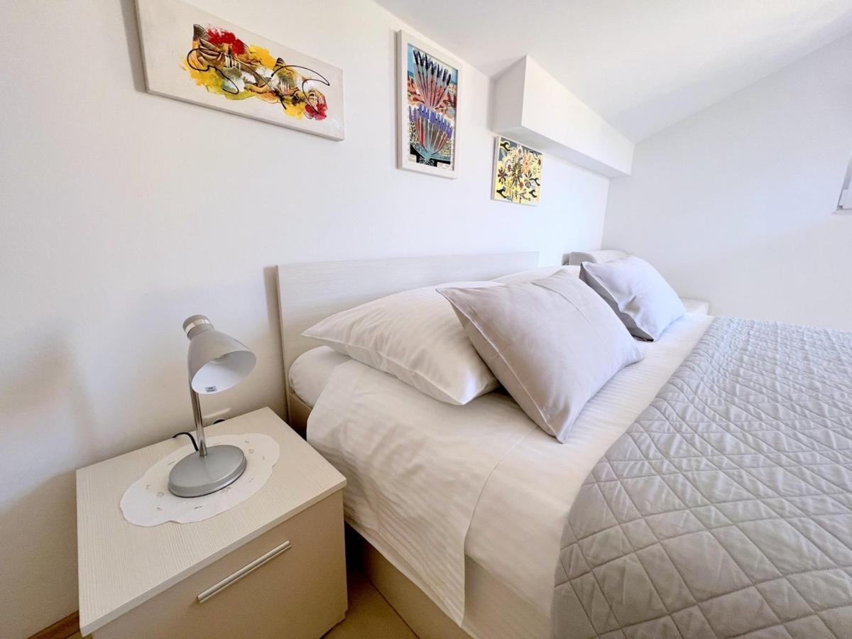 Old Town Rab Pjaceta Accommodation 라브 외부 사진