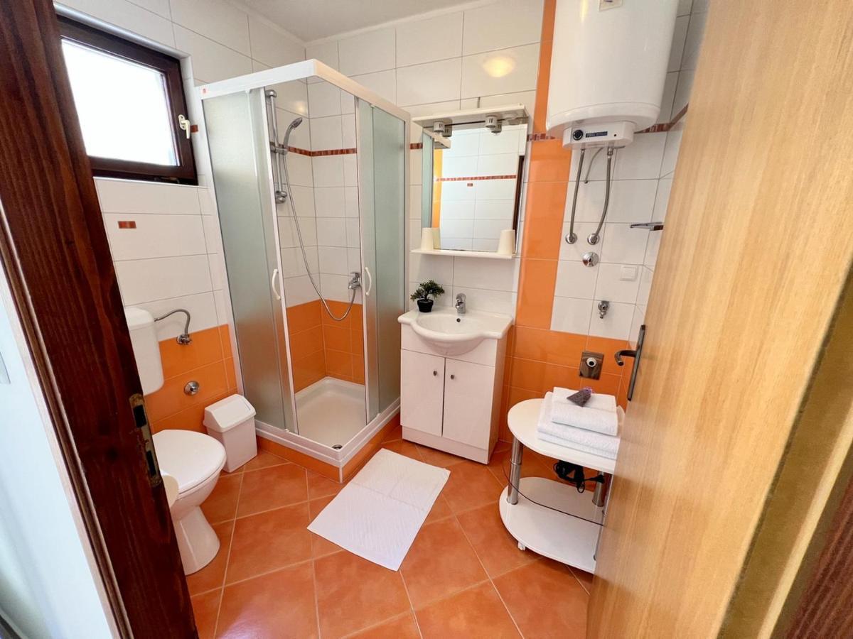 Old Town Rab Pjaceta Accommodation 라브 외부 사진